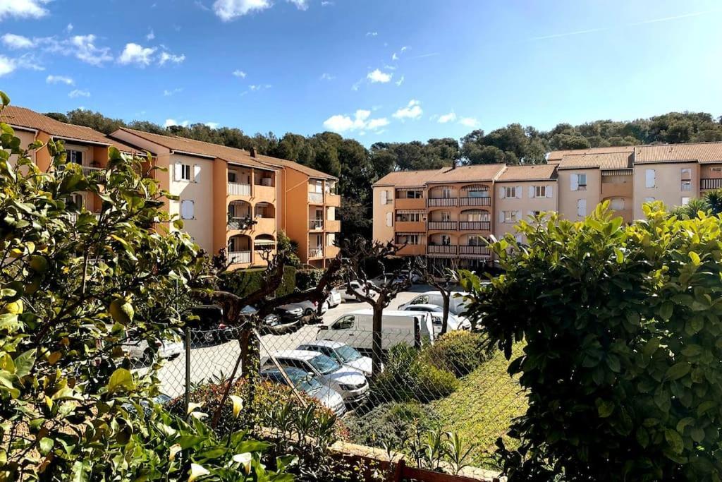 Charmant Studio Costebelle Proche Gare, Terrasse Et Parking Gratuit Leilighet Hyères Eksteriør bilde